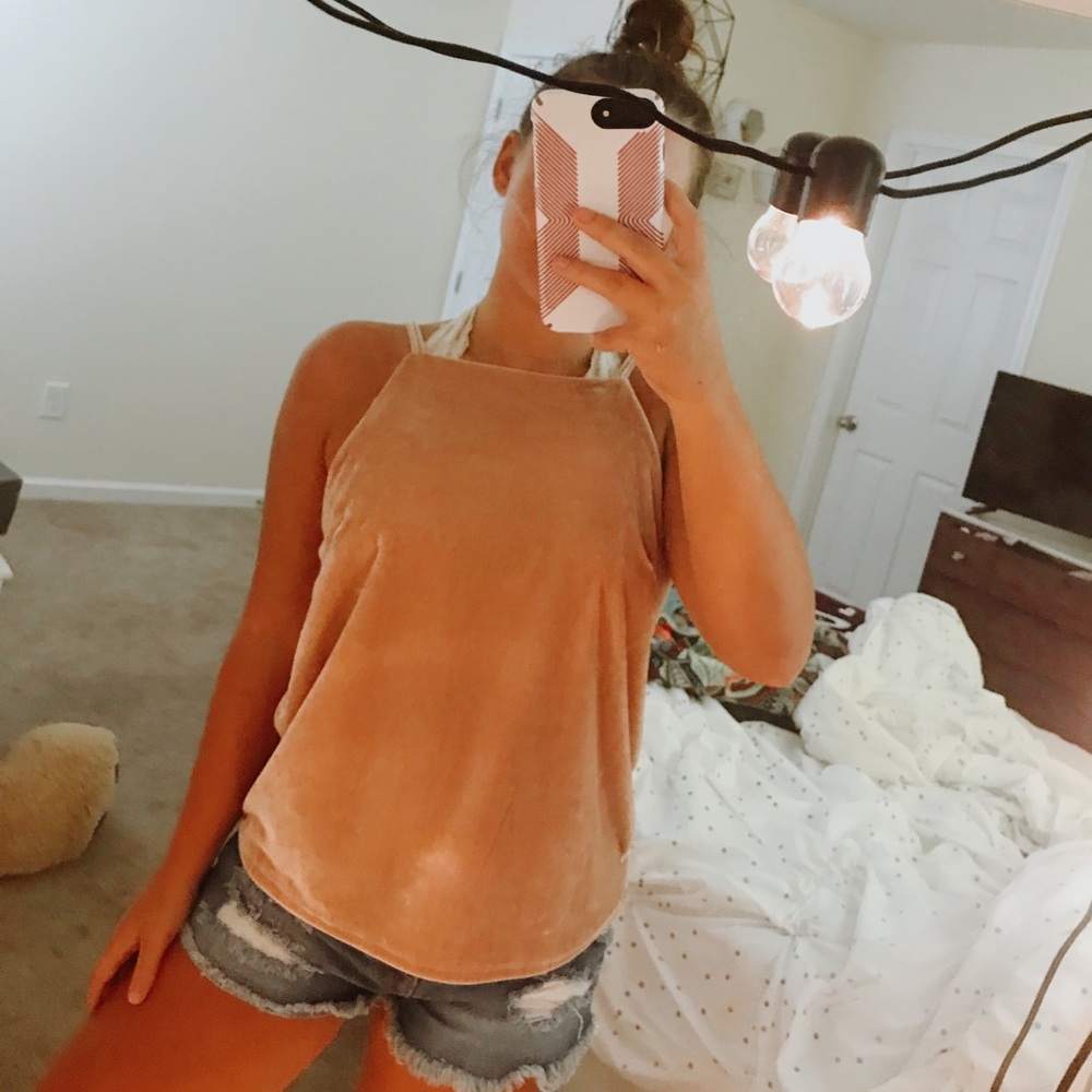 Cute velvet top!!